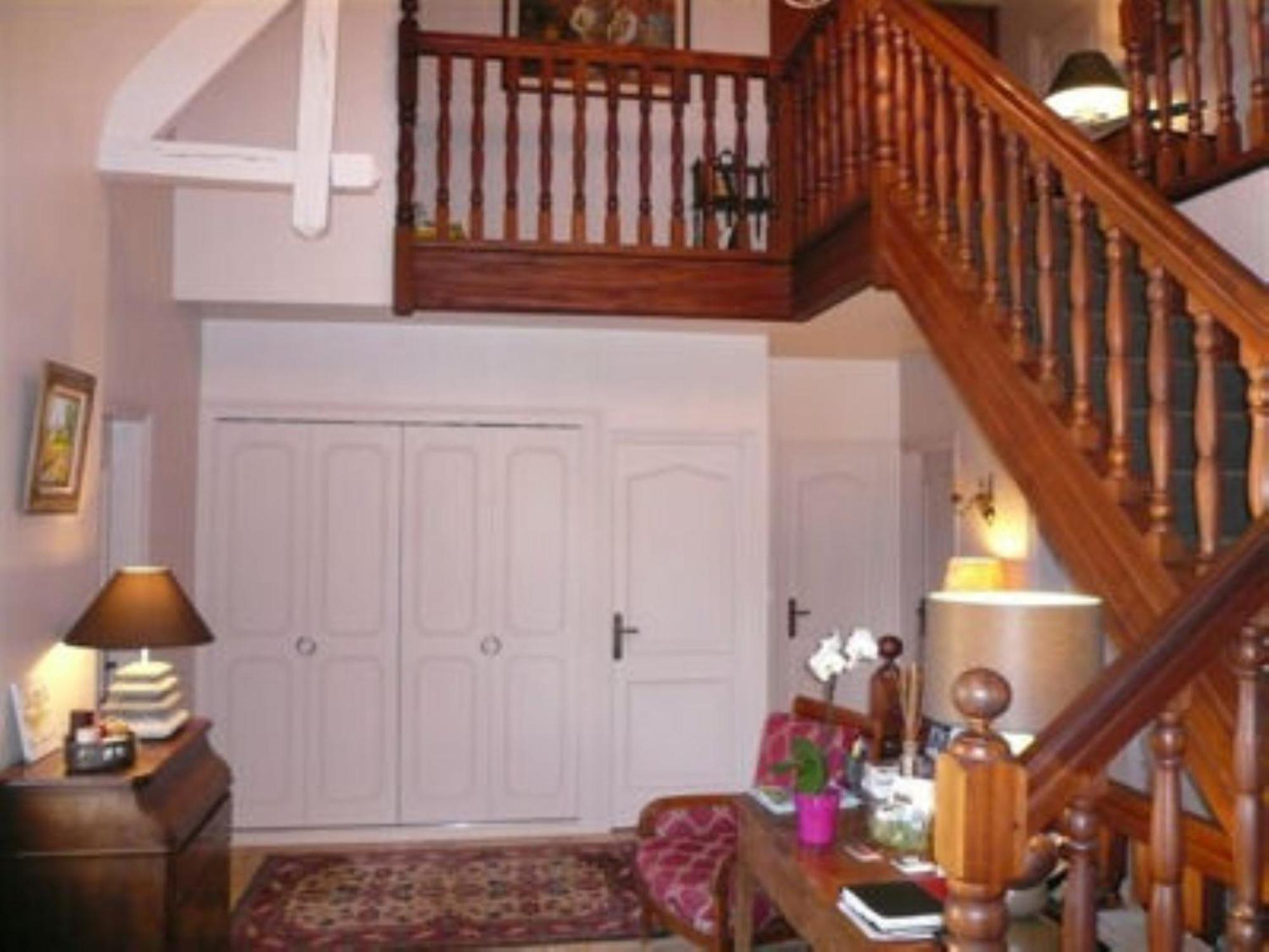 Le Clos Du Pont Martin Bed & Breakfast 4*